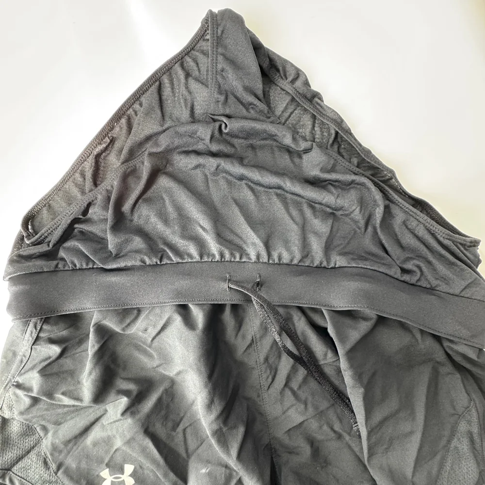 Under Armour Women Large Black UA Fly By 2.0 HeatGear Shorts Built-In Brief NWT